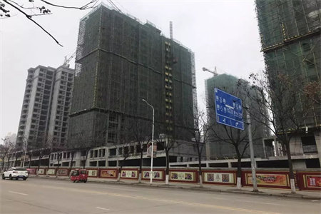 中央城C区公寓豪华装修供暖有证